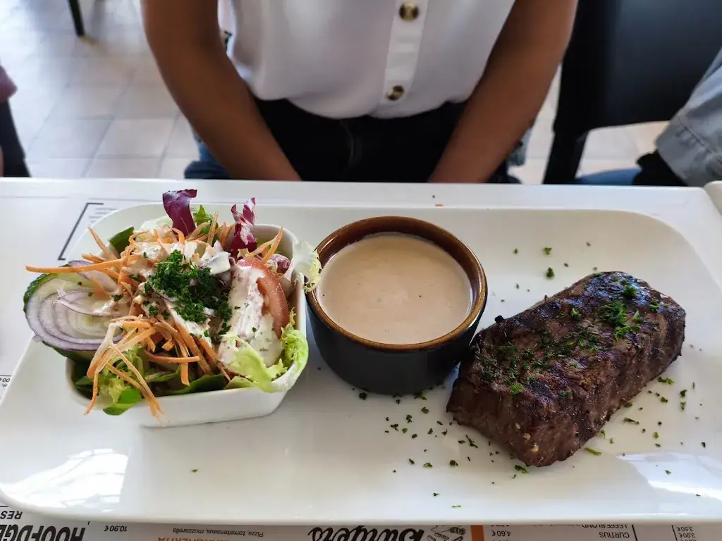 Dennis_Le Chatêau de Oteppe._Burdinne_Bewertung