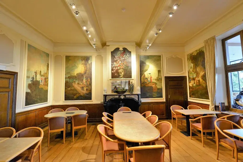 Le Chatêau de Oteppe. restaurante en Burdinne