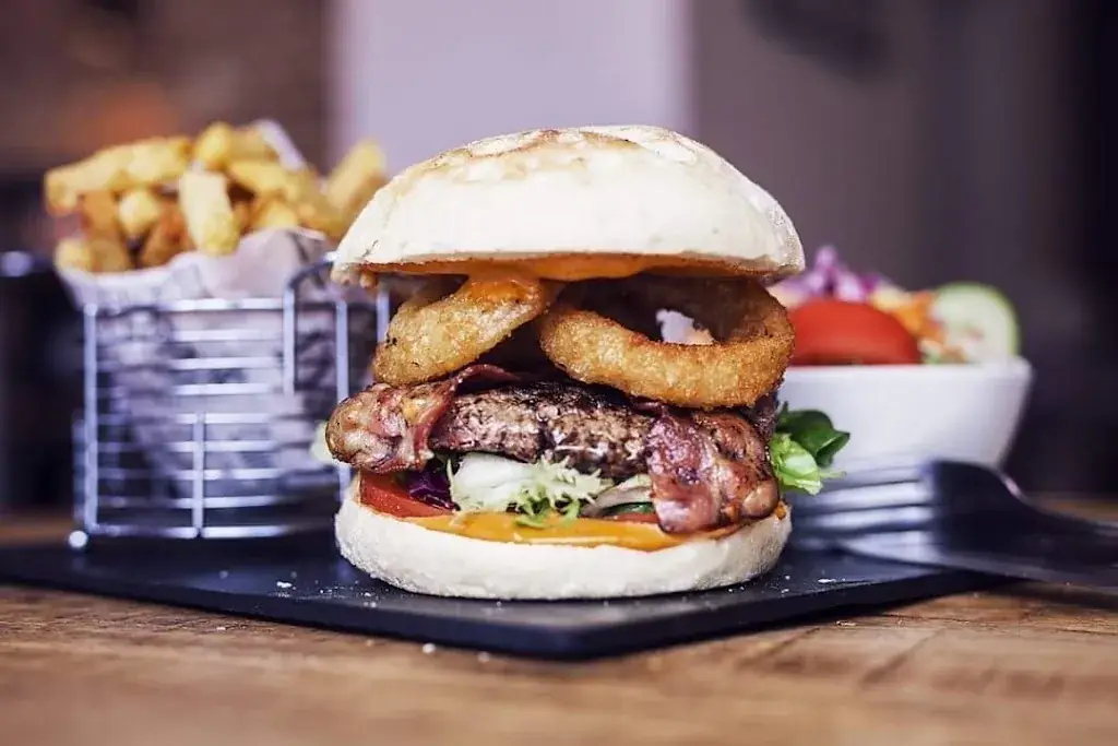 Le Chatêau de Oteppe._Burdinne_slider_image_2