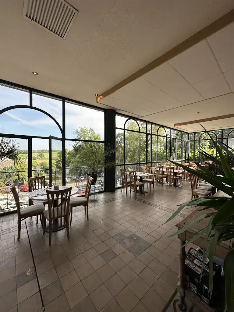 Le Château Du Daily restaurante en Burdinne