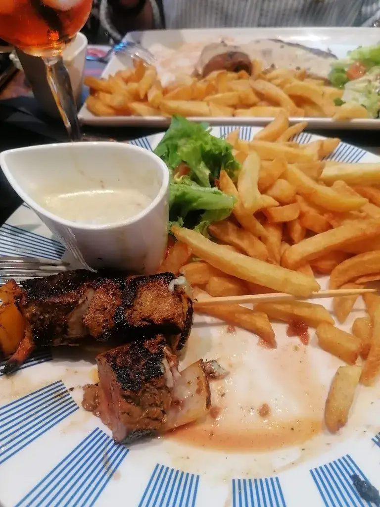 Café de la Fraternité_Brunehaut_slider_image_2