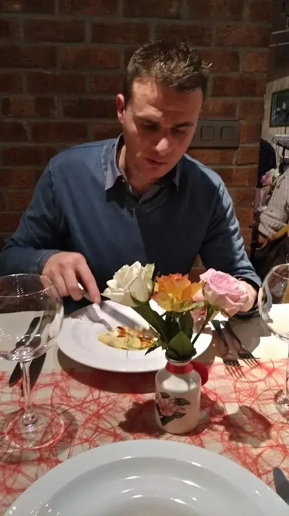 Rebecca Natsaridis_L orangerie_Boussu_review