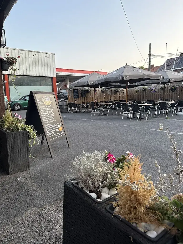 Amine FRIH_Le New Van Gogh_Boussu_review