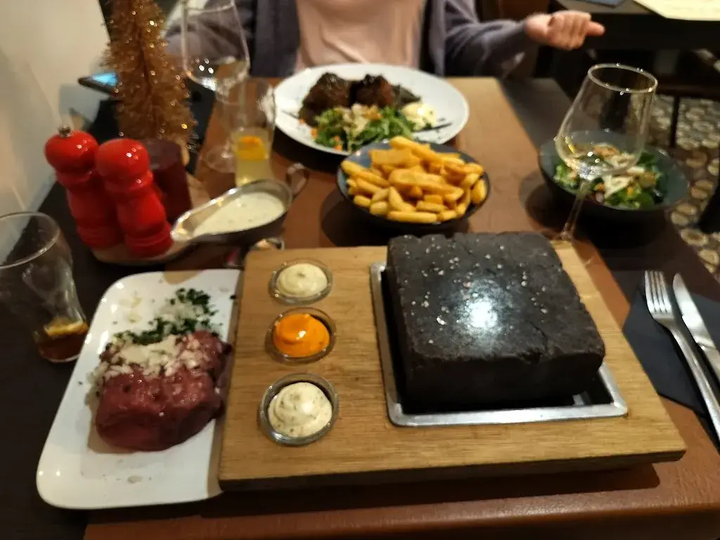 Wannes Van Hassel_Le Val Joli_Houyet_review