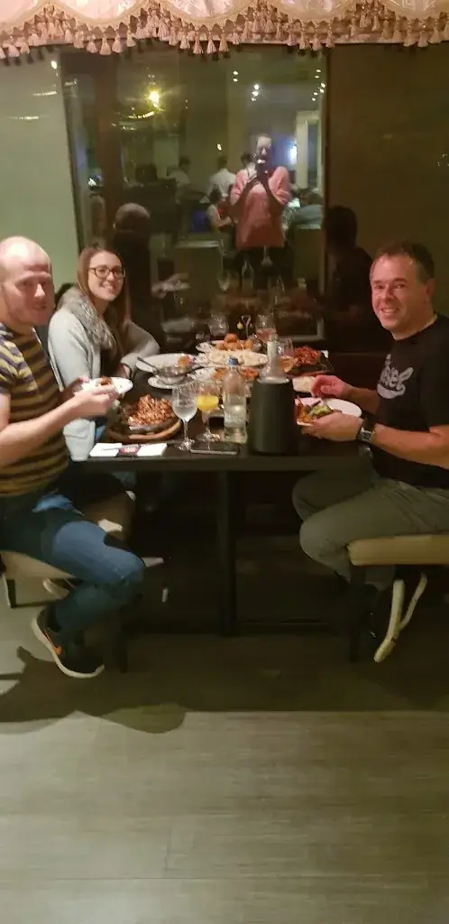 Wendy Paepe_Hong Kong Garden_Bonheiden_review