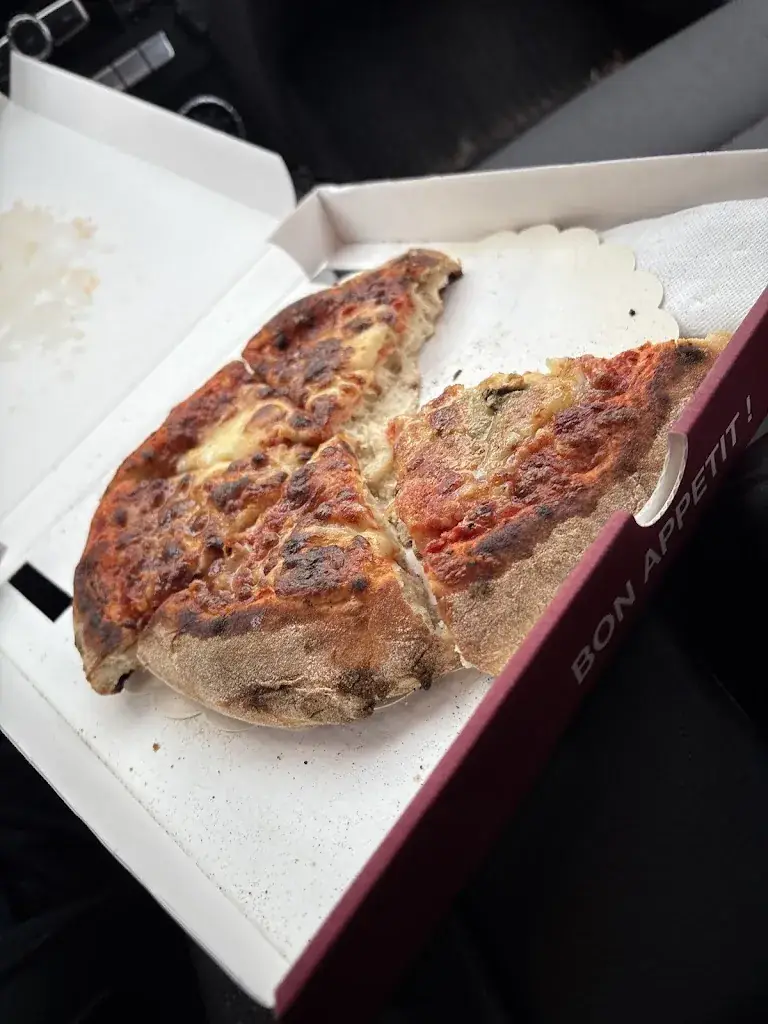 Yseline Chevalier_La Casa Pizza 24h/24 - Brugelette_Brugelette_Bewertung