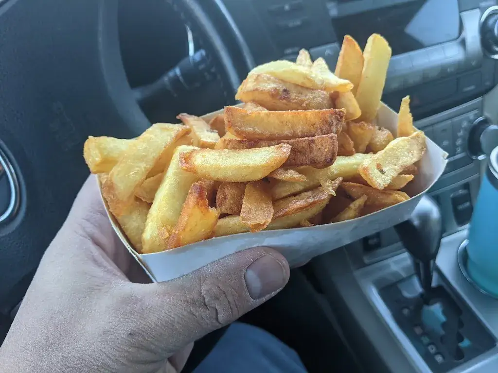 Mike Favila_Friterie d'Attre_Brugelette_review