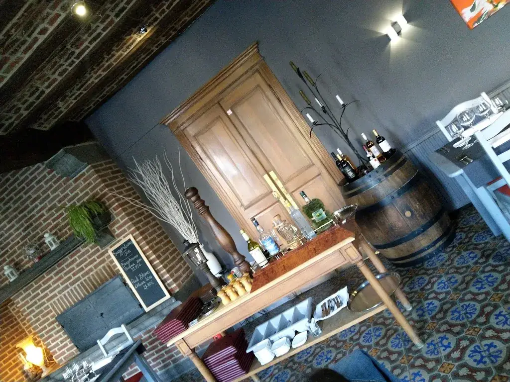 Le Coin Quotidien restaurant in Ath