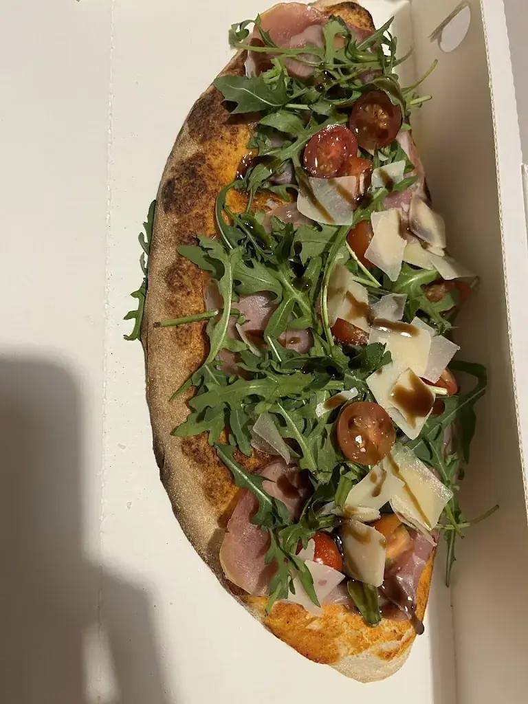 Victorien Cornet_Pizzeria de la gare de Chastre 