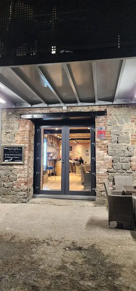 Au Père Sarrasin restaurante en Cerfontaine