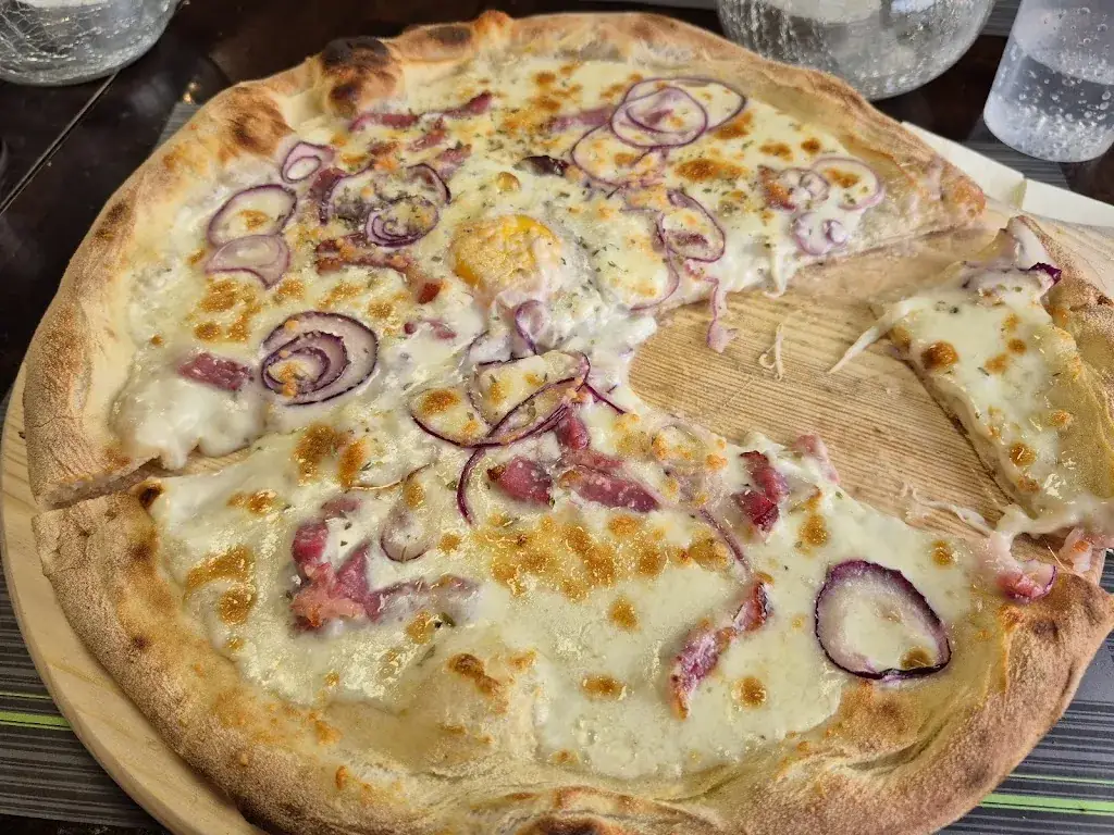 Pizzeria n40_Cerfontaine_slider_image_3