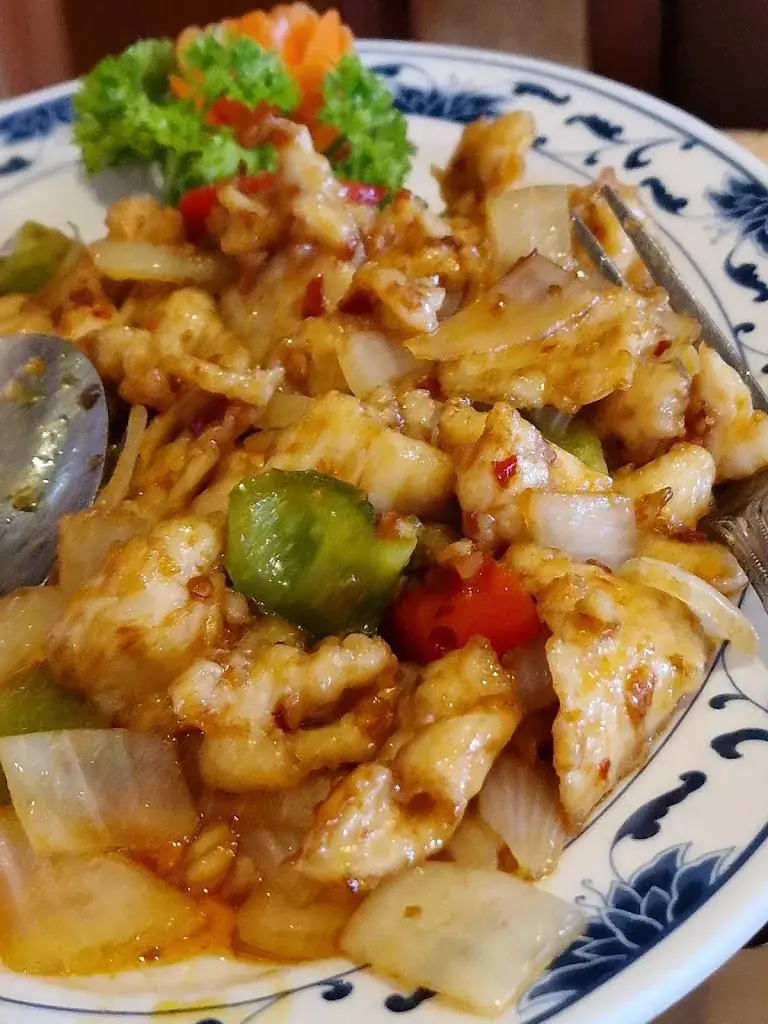 Le China Crystal / Y-F._Chapelle-lez-Herlaimont_slider_image_3