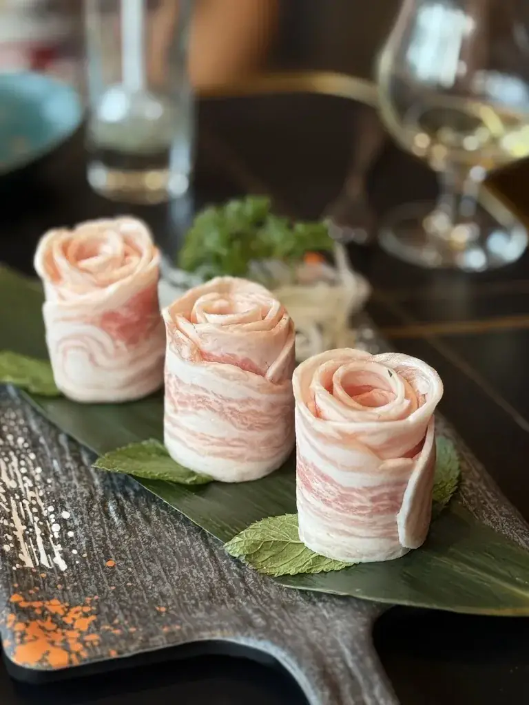 WAGYU BBQ HOT POT Restaurant in Chapelle-lez-Herlaimont