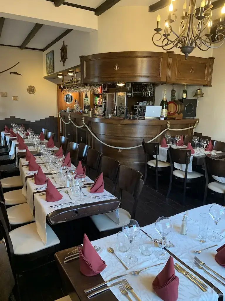 Le Chebec Traiteur & Repas à domicile Restaurant in Chapelle-lez-Herlaimont