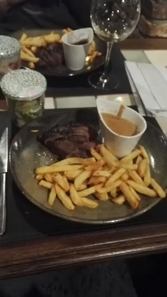 Mindaugas Mindaugas_La bouche des gouts_Charleroi_review