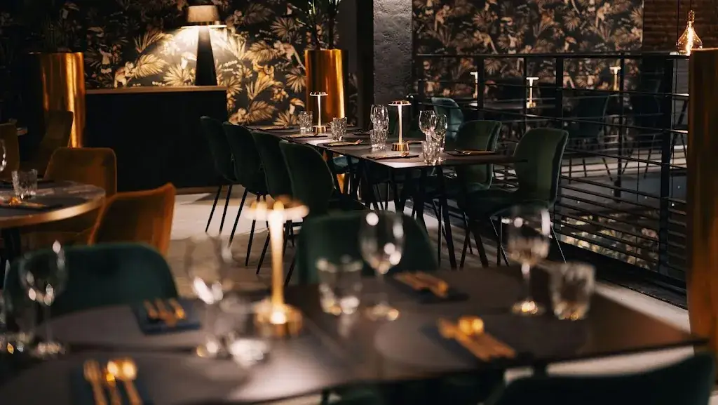 W Tapas Resto Bar Restaurant in Charleroi