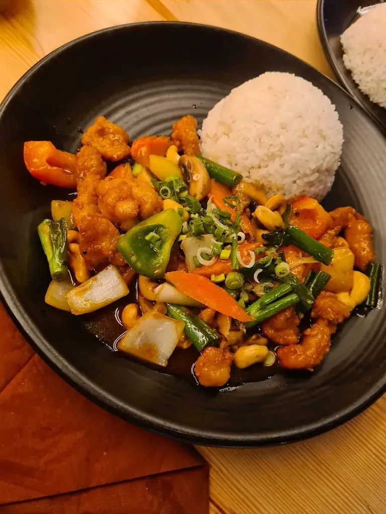 Menu_Kāmen Kitchen Tirou_Charleroi_image_8