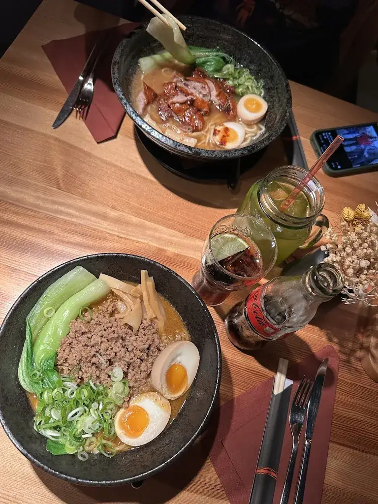 Cristian Mapa_Kāmen Kitchen Tirou_Charleroi_review