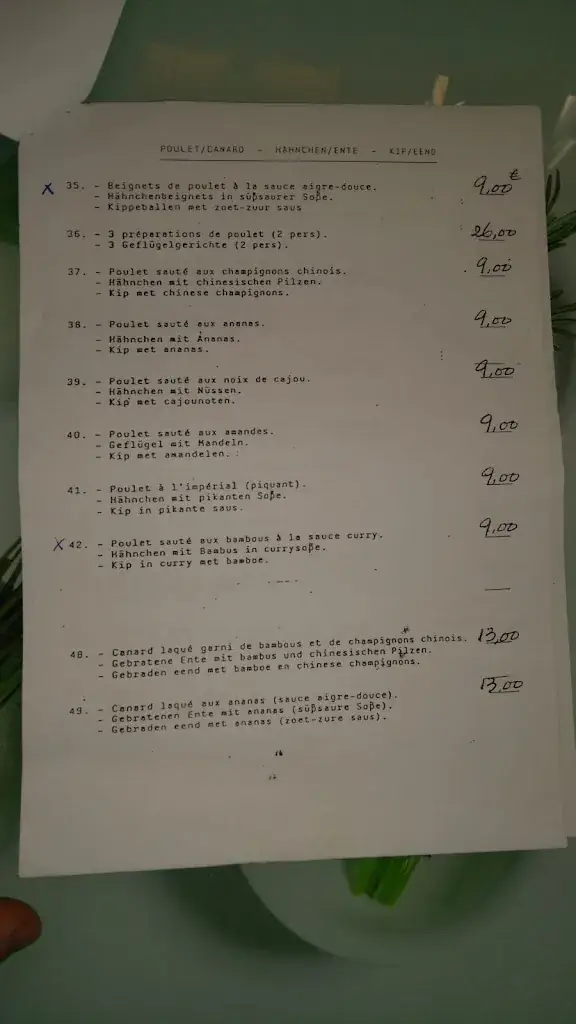Menu_The Hong Kong_Bütgenbach_image_3