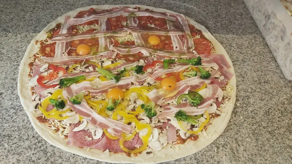 Menü_Pizza Taxi Pizzasso - Eiswagen Gelato_Bütgenbach_Bild_8