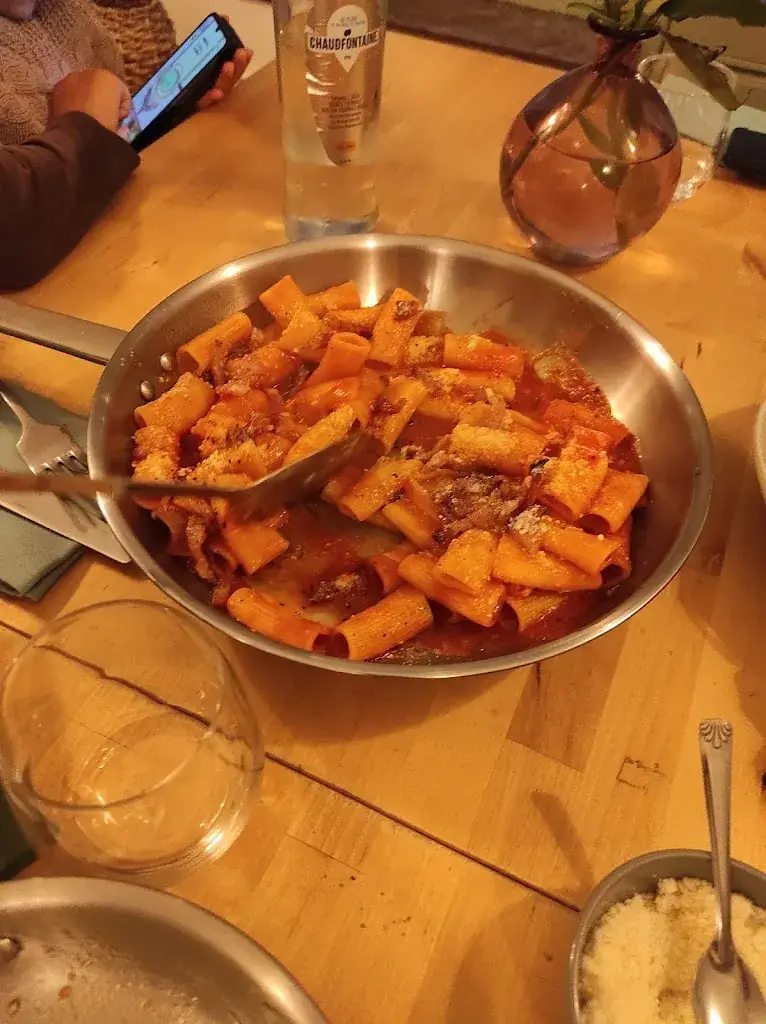 Aline Carlier_La Casetta_Châtelet_review