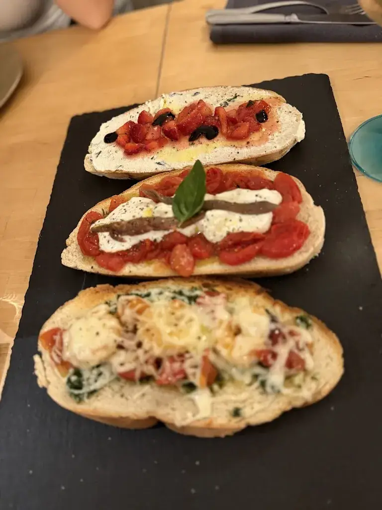 Indiana Dell'Anese_La Casetta_Châtelet_review