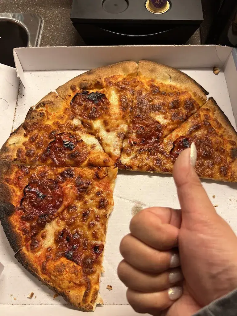 Pizza SAPORITA Brognon / Christophe_Chièvres_slider_image_3