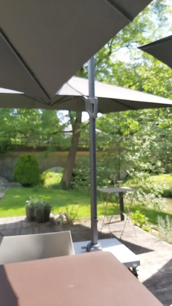 jean vandeuren_Pavillon Du Vieux Chateau_Modave_Bewertung