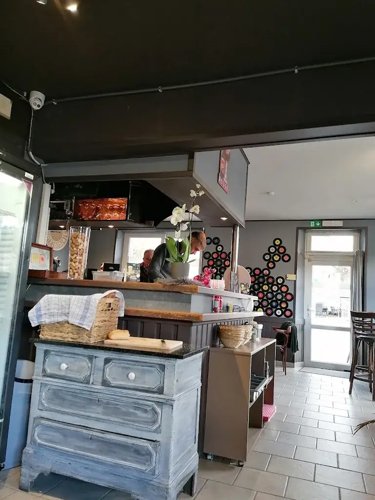 Henry's bistro brasserie_Comblain-au-Pont_slider_image_1