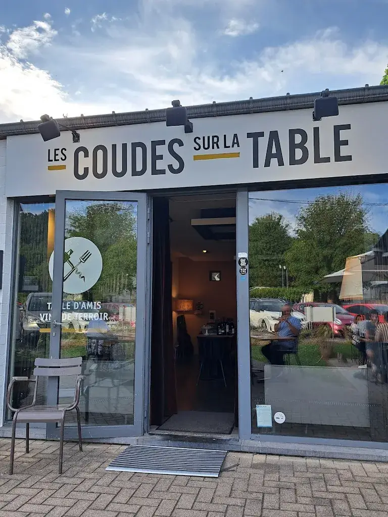 Les Coudes sur la Table Restaurant in Chaudfontaine