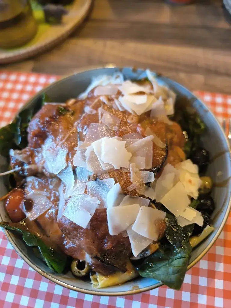 carine dhollander_Valentino_Chaudfontaine_review