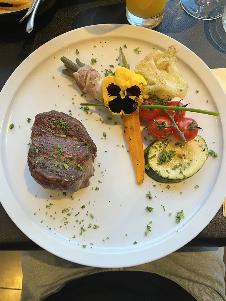 mahesh kukrani_Brasserie de Biron_Ciney_review