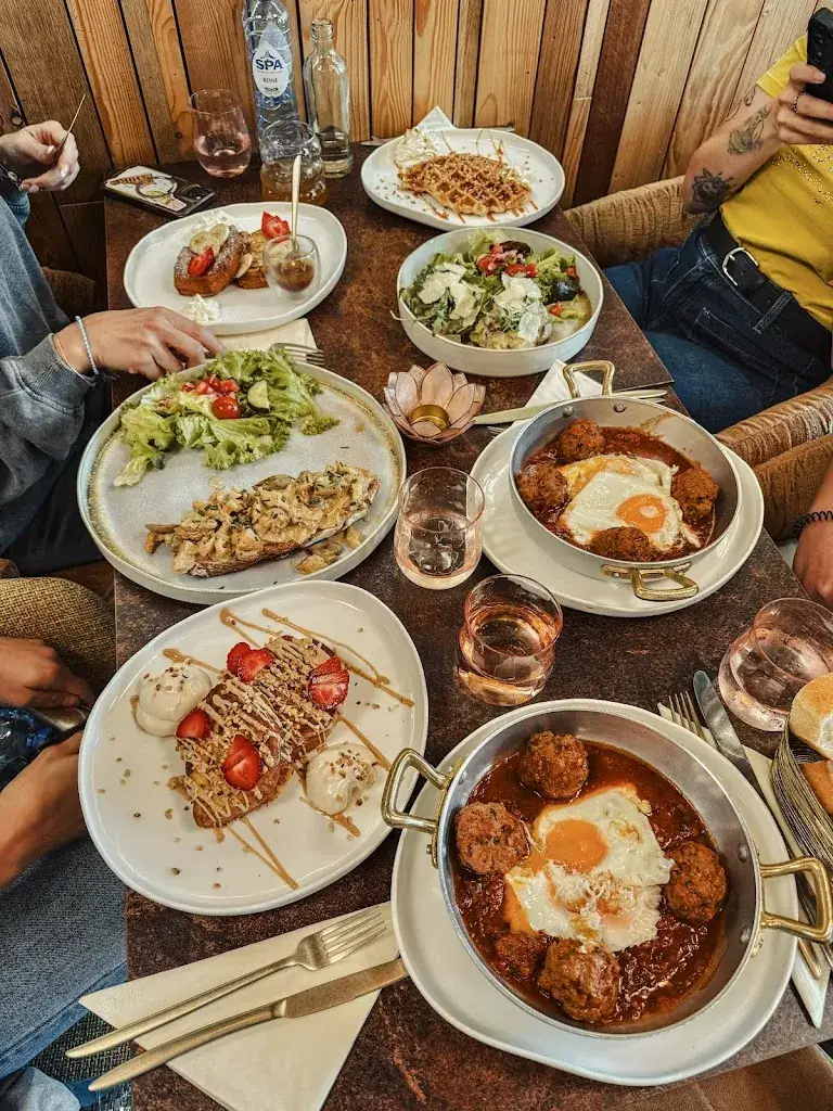 Clapvni_Brunch & Branché_Courcelles_review