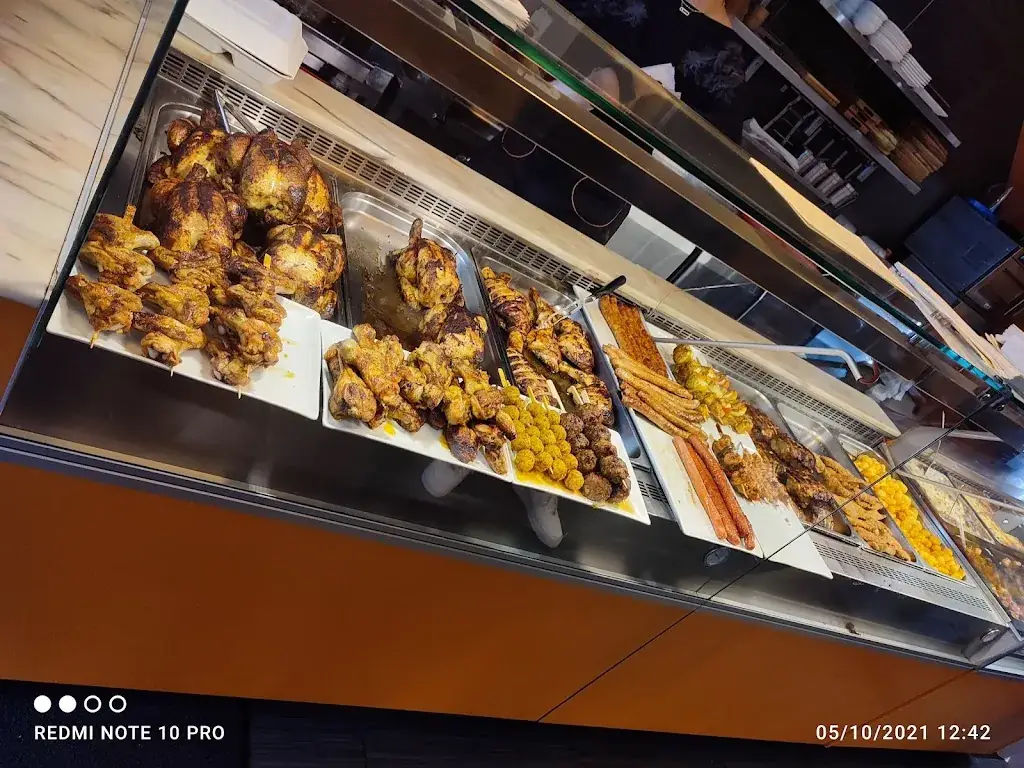 Rôtisserie Tout le Monde en Parle Sprl restaurant in Courcelles