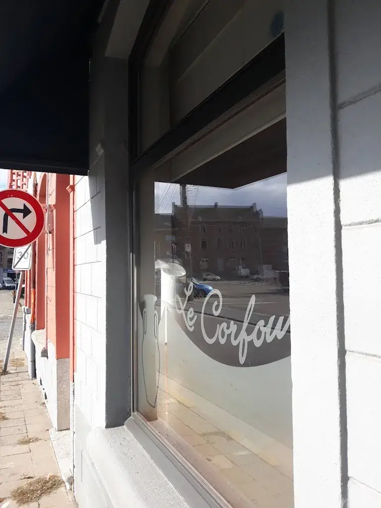 Thierry Naeye_Le Corfou_Courcelles_review