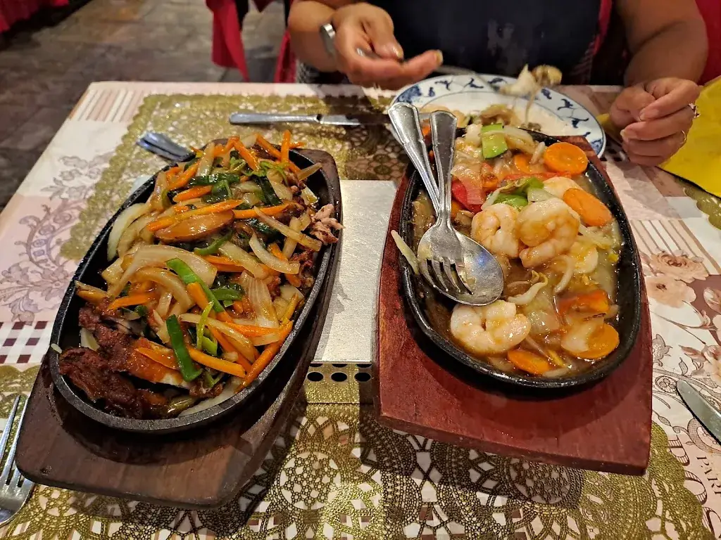 Grande Chine_Courcelles_slider_image_3