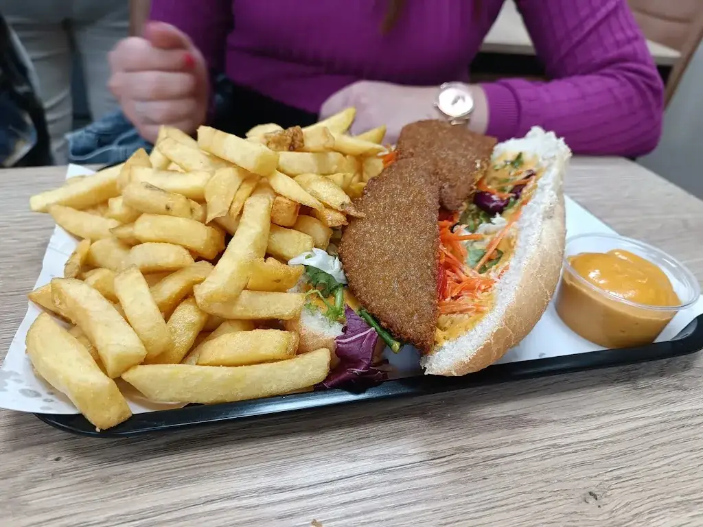 Friterie Chez mary_Colfontaine_slider_image_3