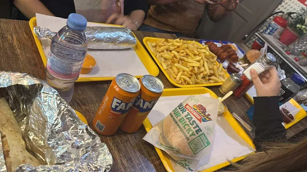 Damien Gerin_Bus Stop_Colfontaine_review