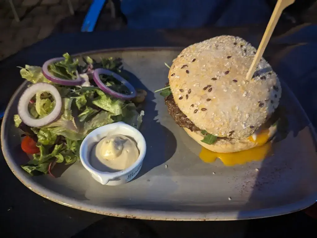 Donna Alexandra_Au Tracteur_Court-Saint-Étienne_review