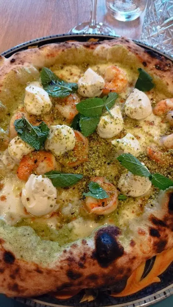 Divi_Court-Saint-Étienne_slider_image_3