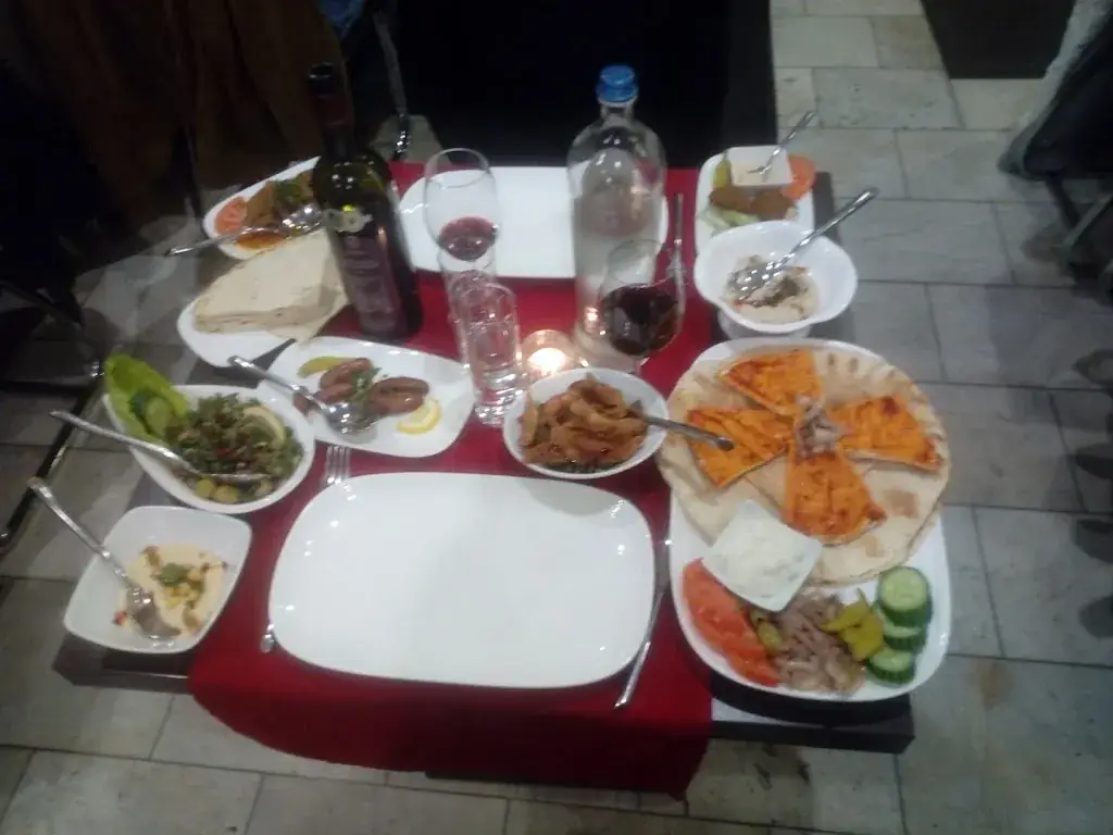 Menü_Jardins de Babylone_Court-Saint-Étienne_Bild_6