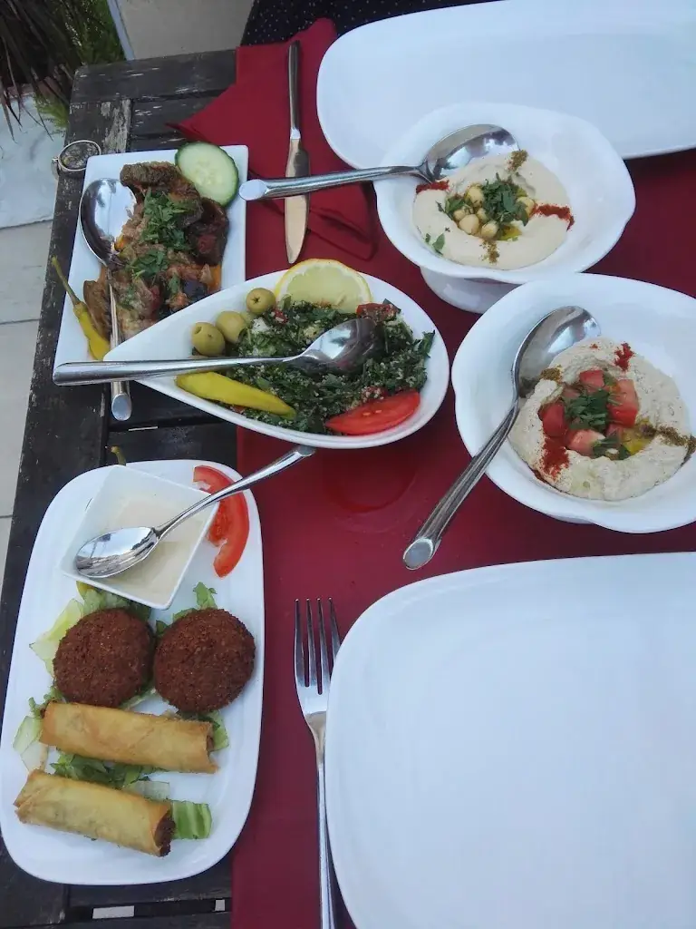 Menü_Jardins de Babylone_Court-Saint-Étienne_Bild_8