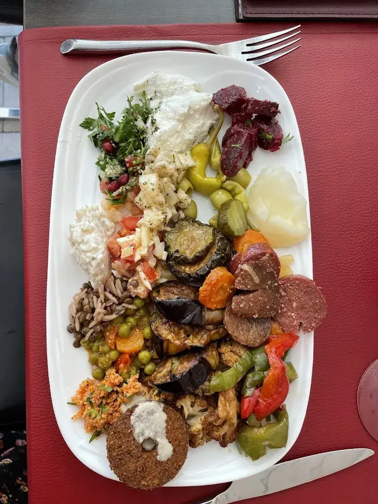 Menü_Jardins de Babylone_Court-Saint-Étienne_Bild_9