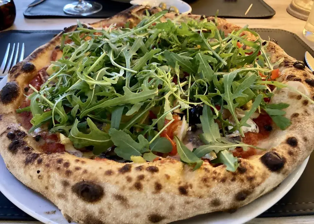 La Primavera chez lorenzo restaurante en Court-Saint-Étienne