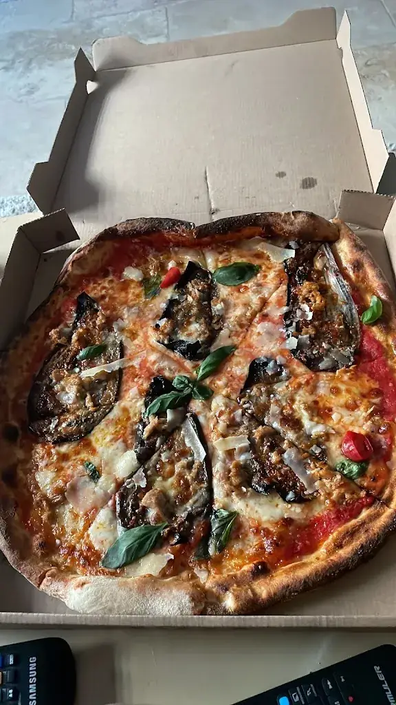 Jamel Rabhioui_Simpatico Pepe_Court-Saint-Étienne_review