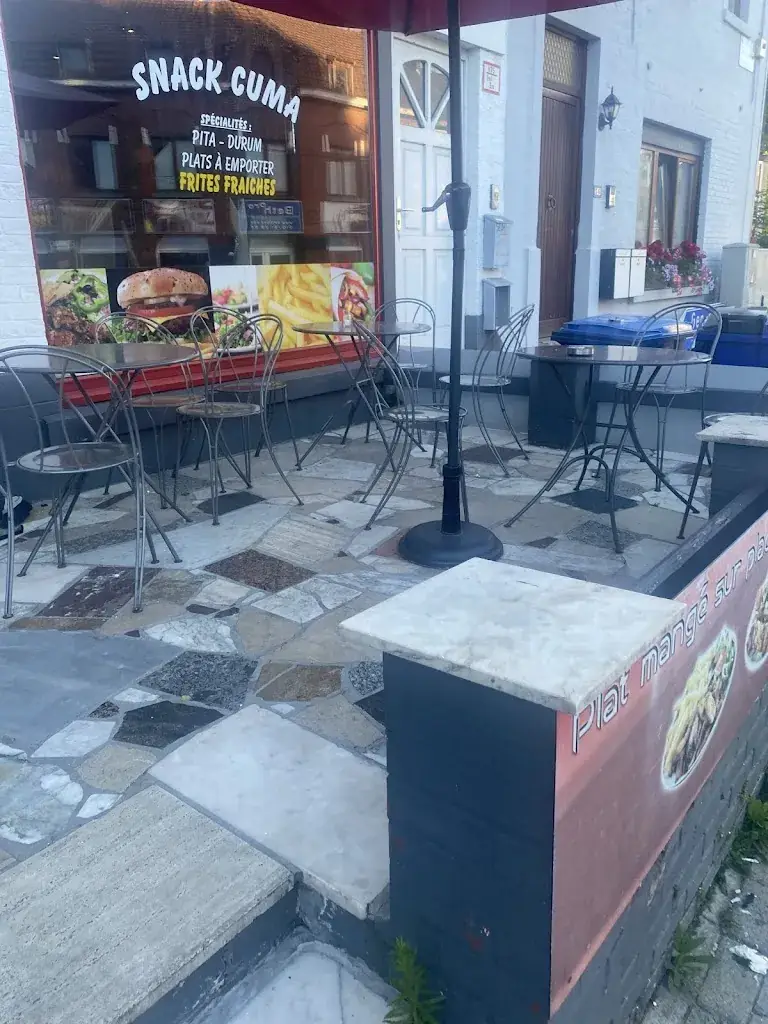 Snack NewCuma court snt etienne_Court-Saint-Étienne_slider_image_3