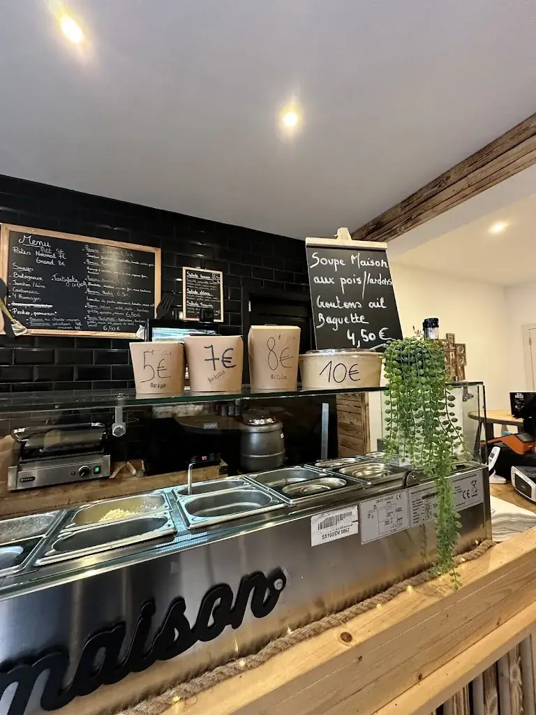 Thaïs Enciso_Au Bar à PÂTES_Court-Saint-Étienne_reseña