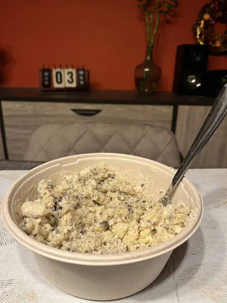 Mona - Lisa_Au Bar à PÂTES_Court-Saint-Étienne_reseña