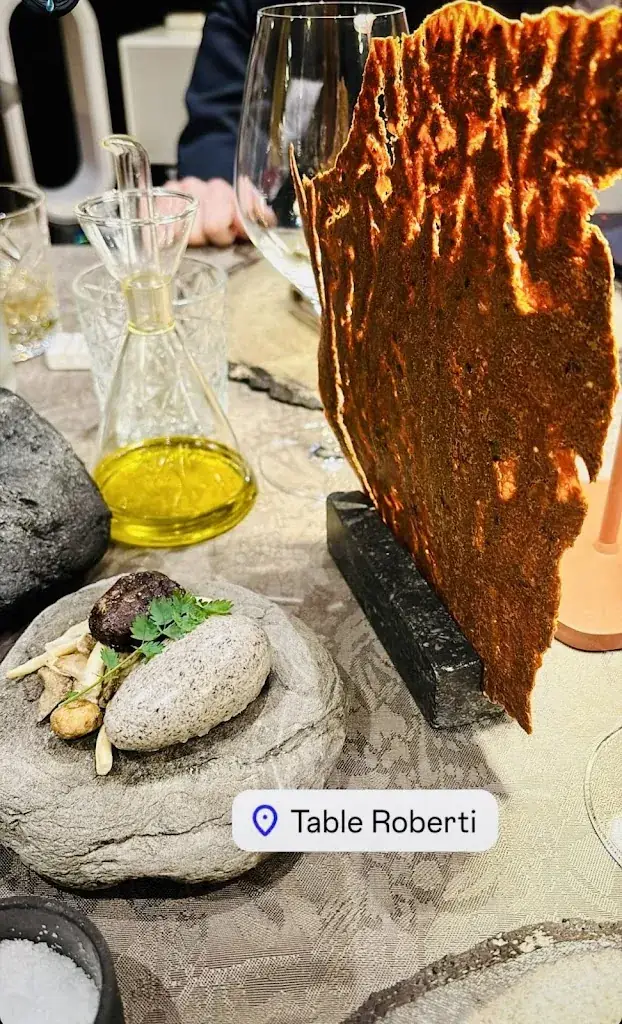 Irina Rekk_Table Roberti_Chaumont-Gistoux_review