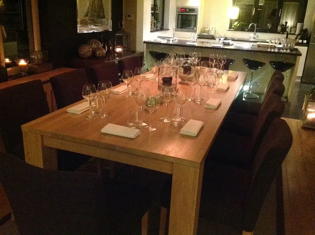 Table Roberti_Chaumont-Gistoux_slider_image_1